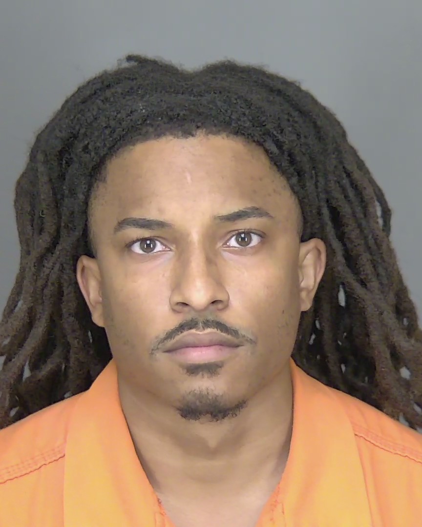 Booking photo of Deiwaan Bruce
