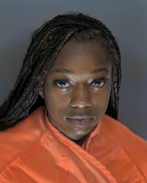 Booking photo of Emoni Horry