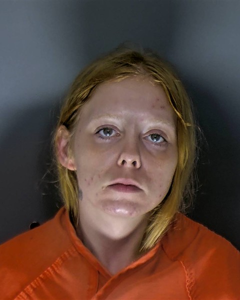 Booking photo of Lauryn Summers-pellett
