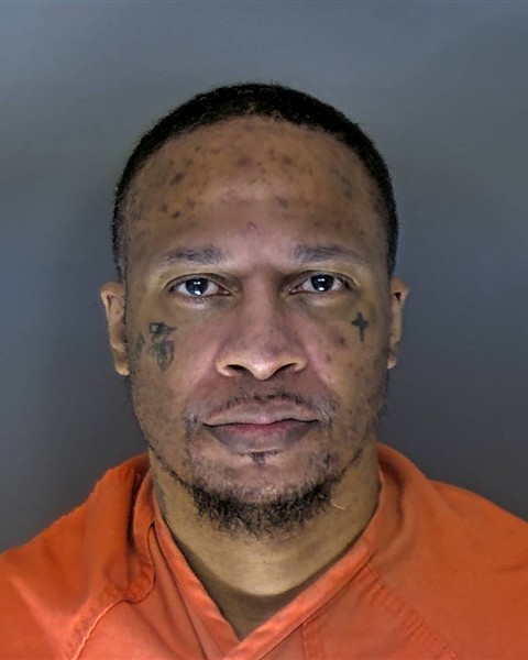 Booking photo of Quinton Leonard