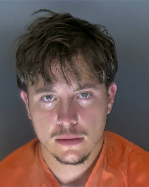Booking photo of Matthew Deering
