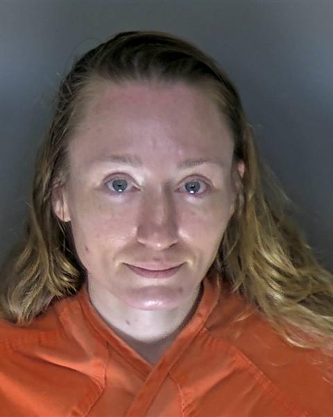 Booking photo of Jennifer Breault
