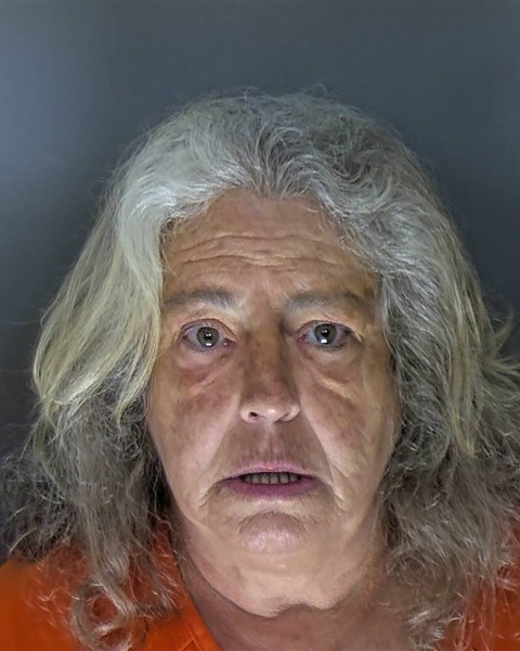 Booking photo of Lisa Halcomb