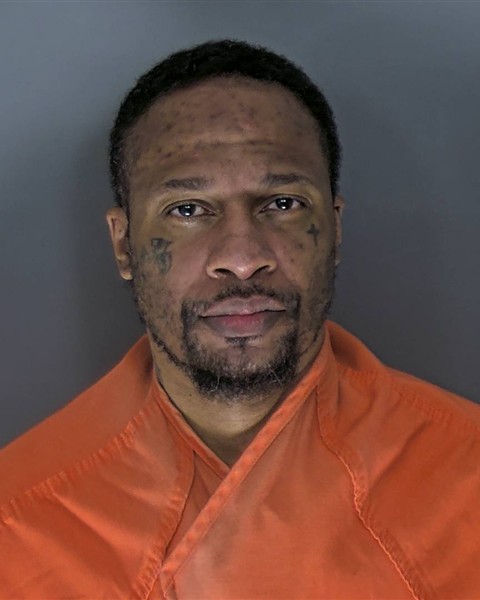 Booking photo of Quinton Leonard