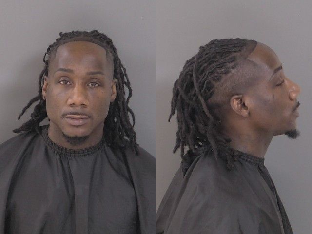 Booking photo of Raltravious Dominique Williamson