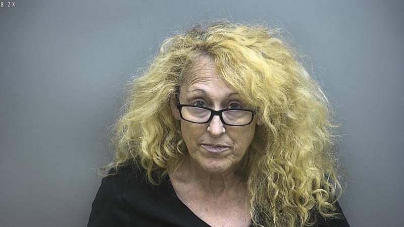 Booking photo of Tammy Robbins
