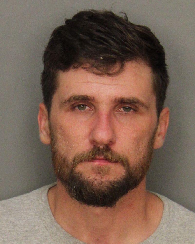 Booking photo of Hunter Bigbee