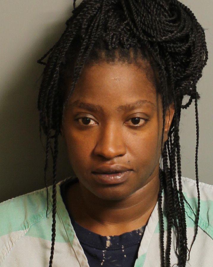 Booking photo of Elizabeth Simmons