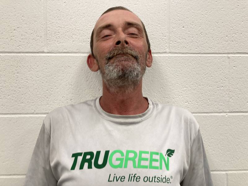 Booking photo of Billy Barker