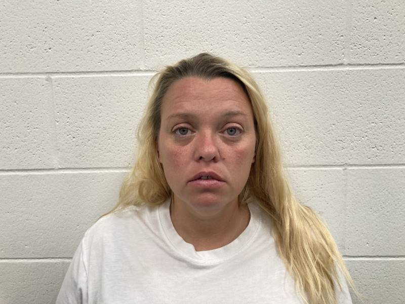 Booking photo of Elizabeth Sanders