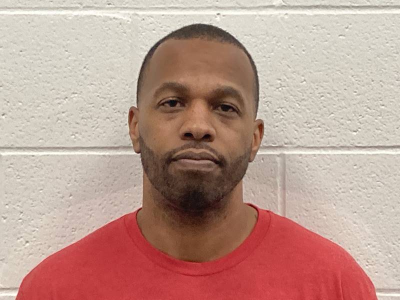 Booking photo of Justin Hill