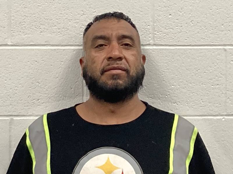 Booking photo of Juan Olevera Servin