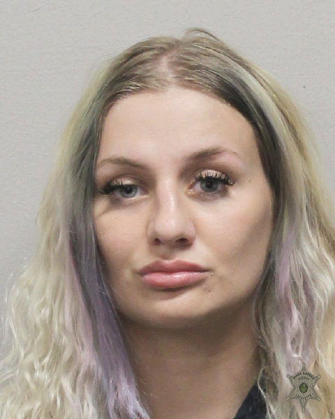 Booking photo of Ashlynn Clemons