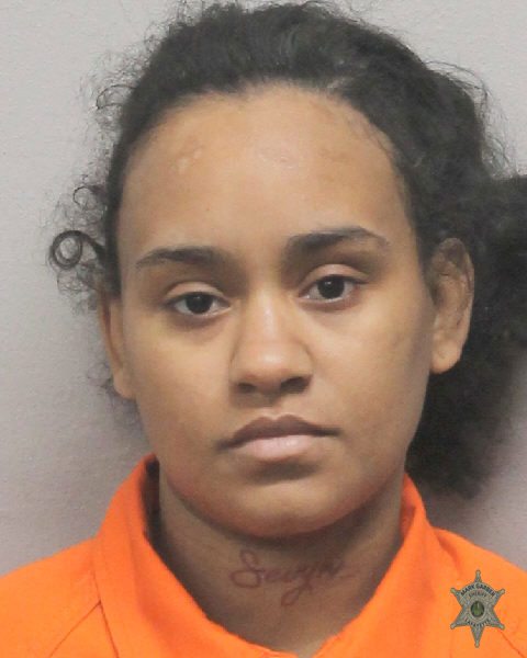 Booking photo of Karlynzia Woods