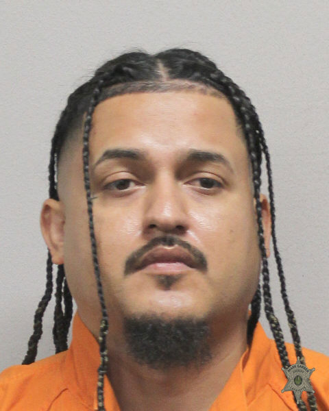 Booking photo of Limber Pazdiaz
