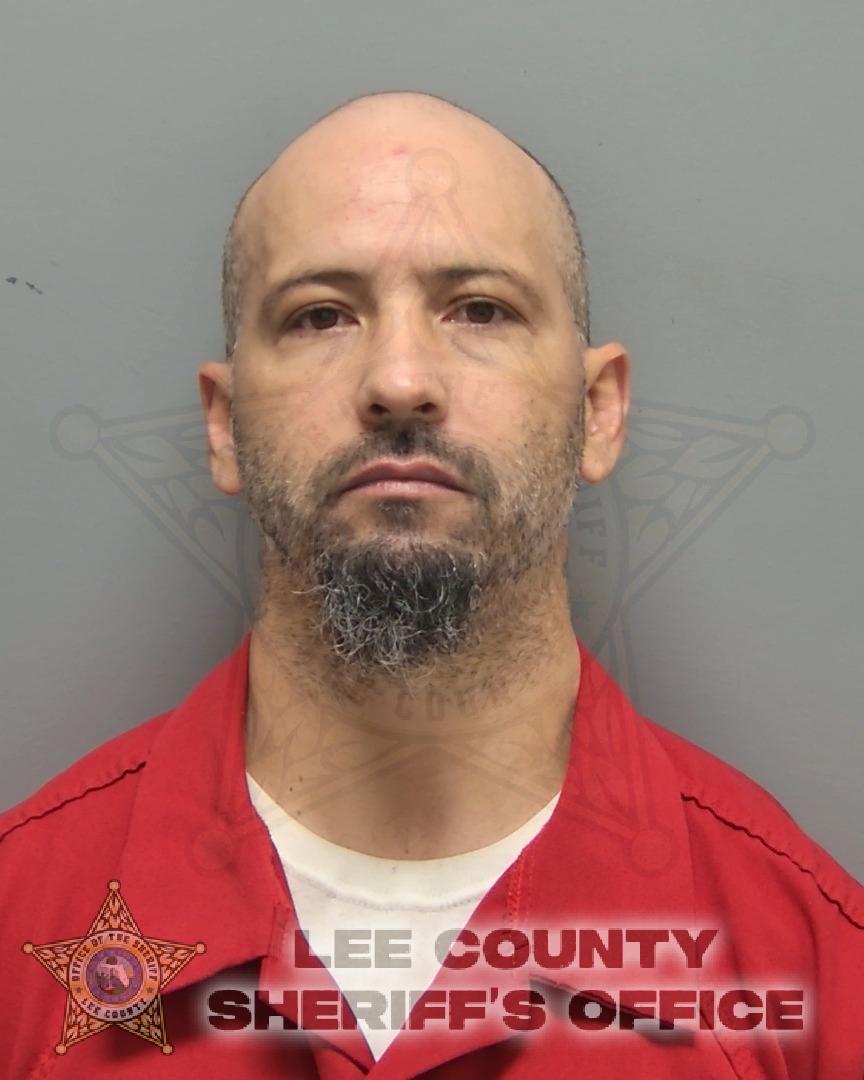 Booking photo of Victor Bueno