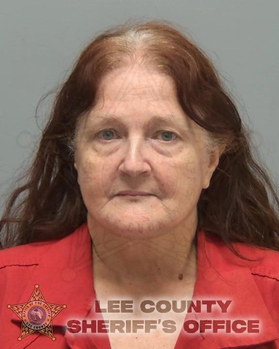 Booking photo of Elizabeth Cummings