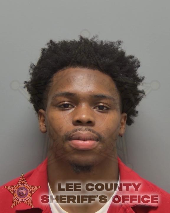 Booking photo of E'zarius Lockwood