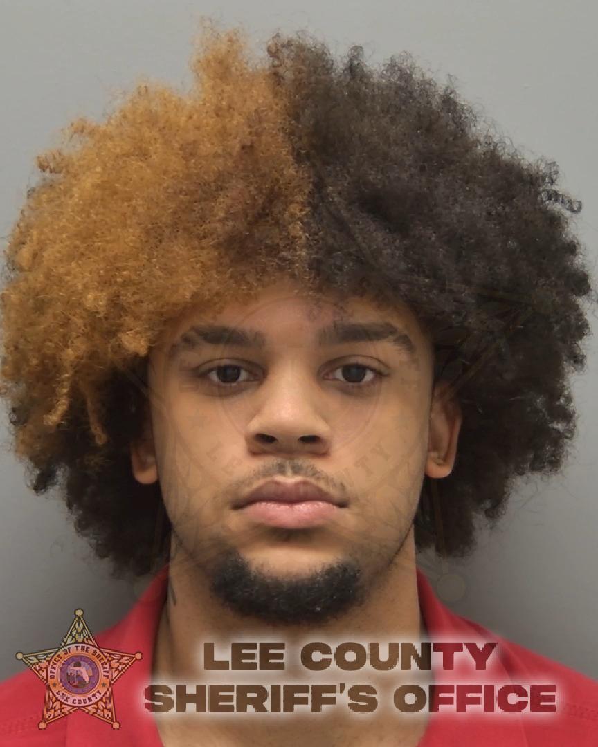 Booking photo of Isaiah Renta