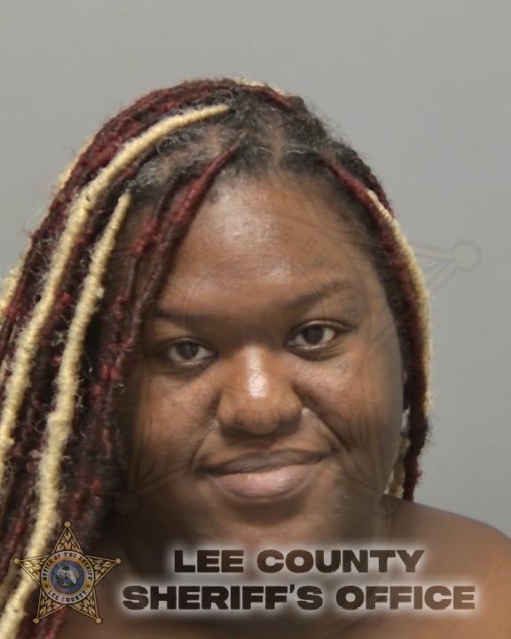 Booking photo of Laura Massolas