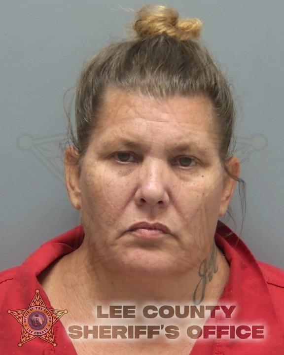 Booking photo of Amy Robinson