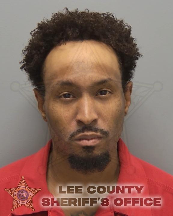 Booking photo of Darien Booth
