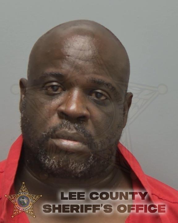 Booking photo of Derrick Simmons