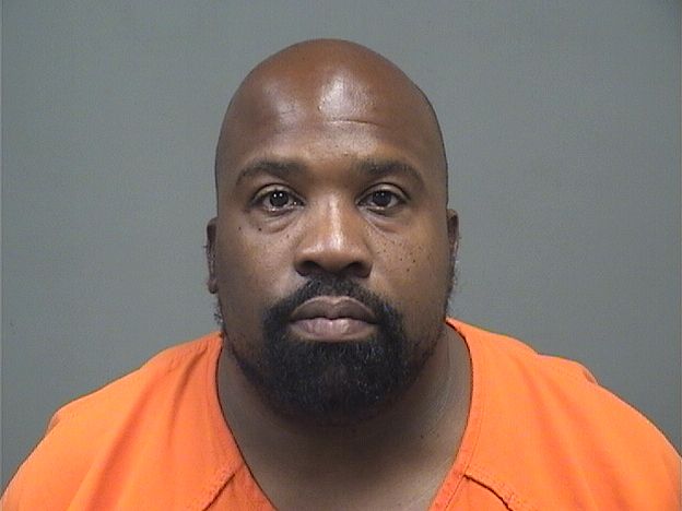 Booking photo of Dishawn Robinson