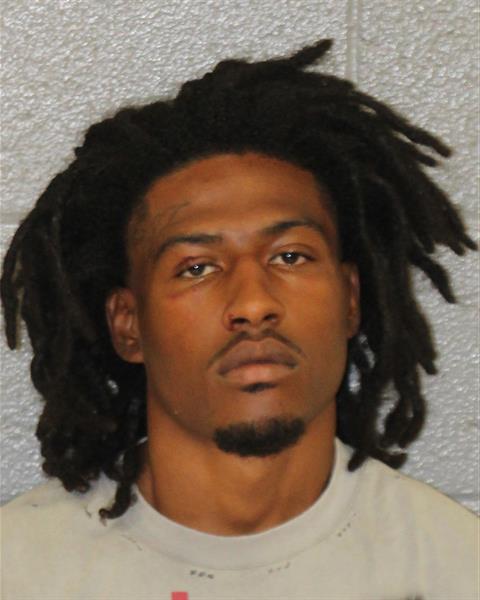 Booking photo of Chyheim Benton