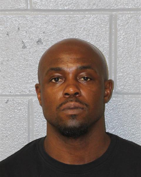 Booking photo of Travon Bonds