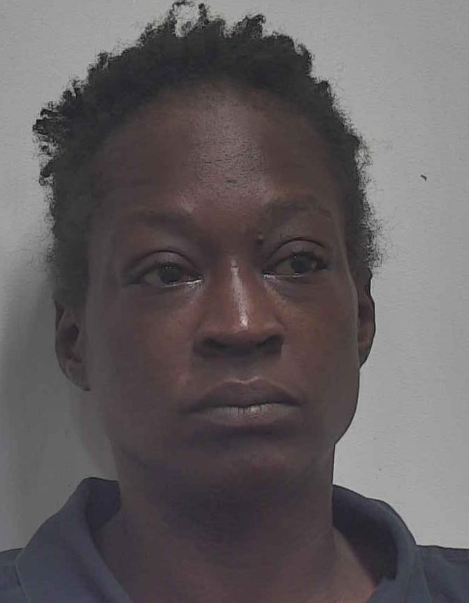 Leonicia Holmes booking photo