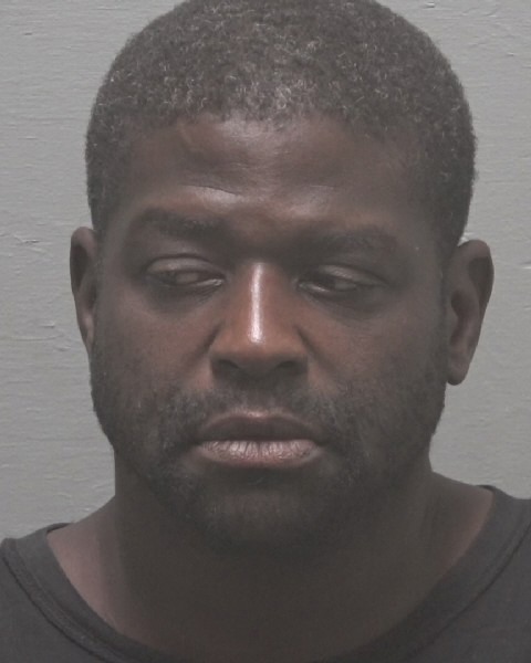 Booking photo of Dejaris Reid