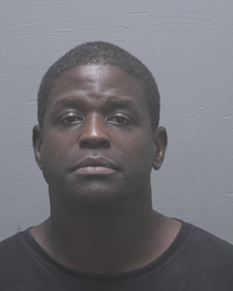 Booking photo of Dejaris Reid
