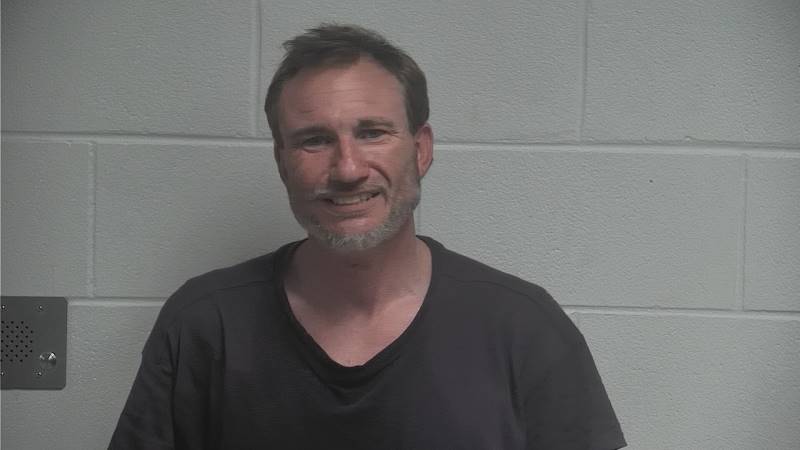 Booking photo of Justin Hall