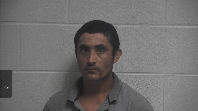 Booking photo of Ocsar Hernandez