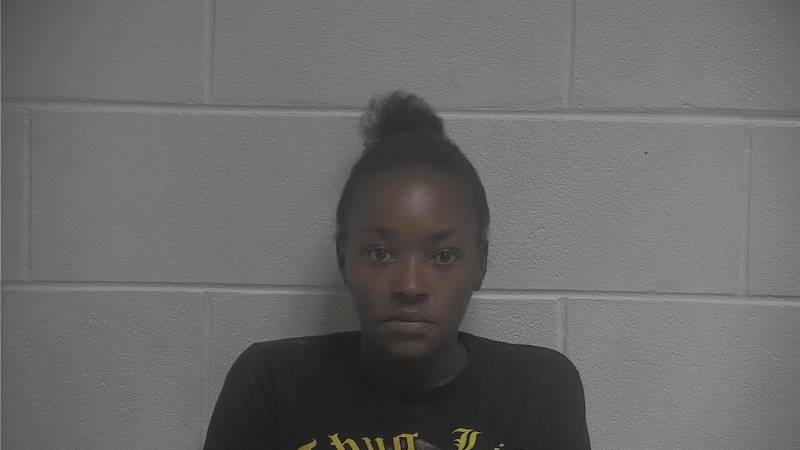 Booking photo of Laquisha Beals