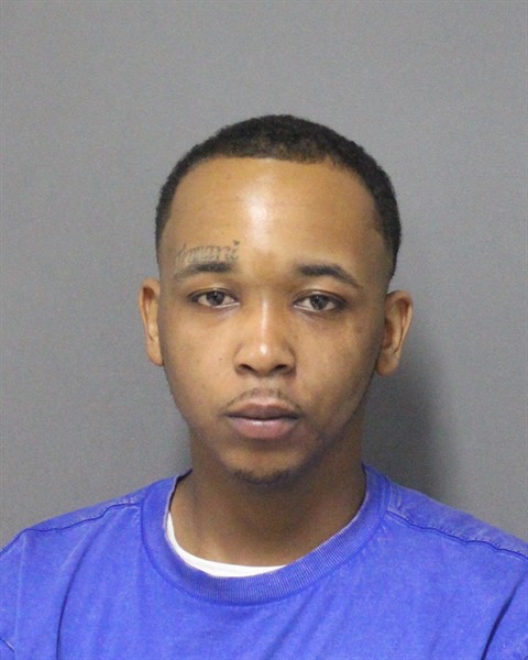 Booking photo of Jaheim Davis