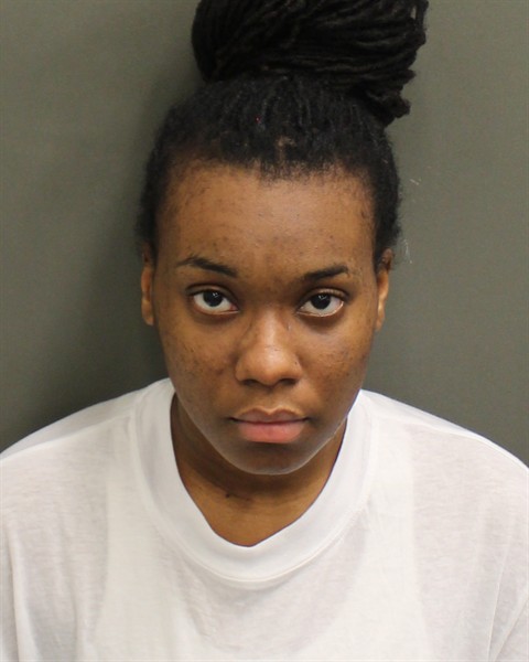 Booking photo of Lara Alexandre