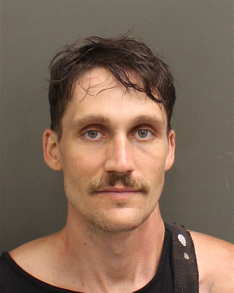 Booking photo of Robert Macdade