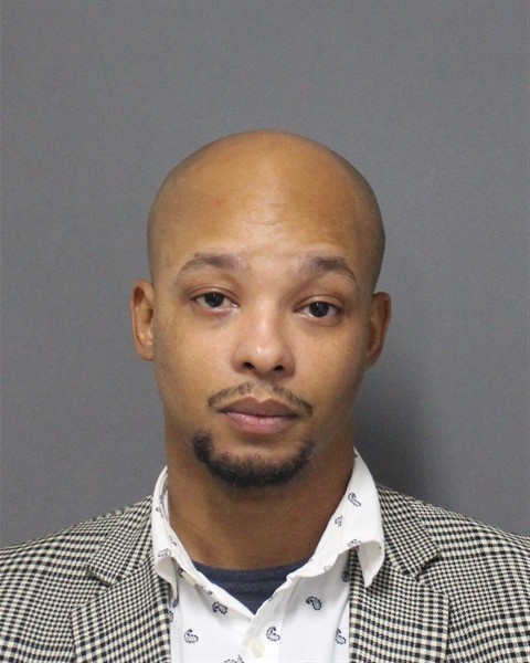 Booking photo of Darius Dantzler