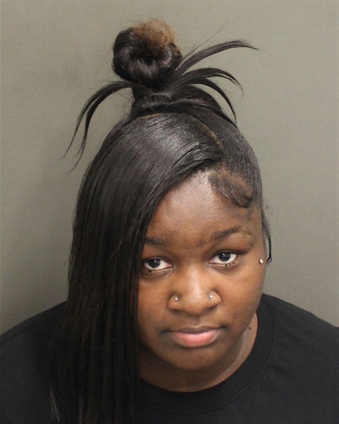 Booking photo of Iyaunna Williams