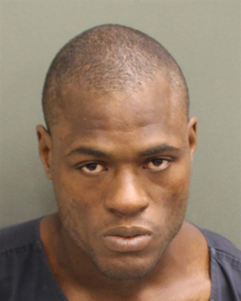 Booking photo of Tracey Roberts