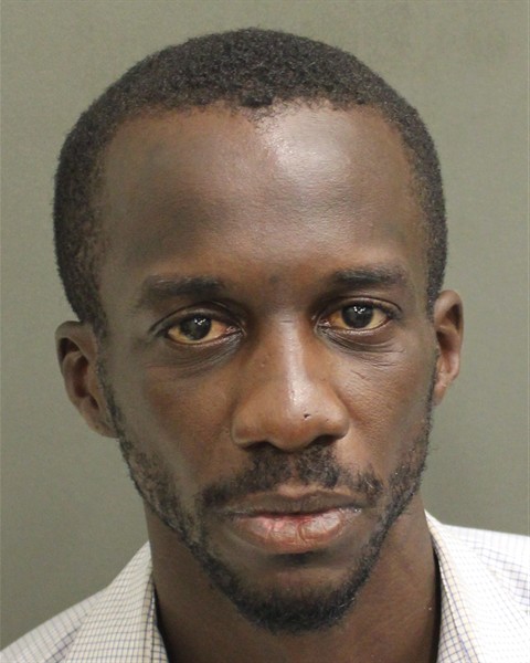Booking photo of Raymond Calderon