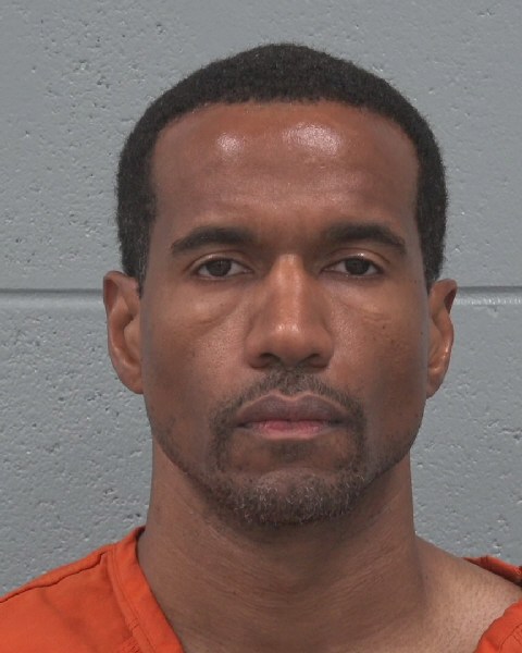 Booking photo of Olushala Ajanaku