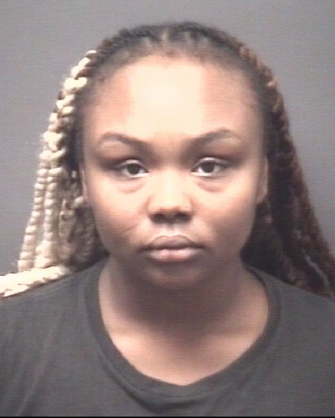 Booking photo of Saveyona Smith