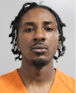 Booking photo of Donquarius Andrews