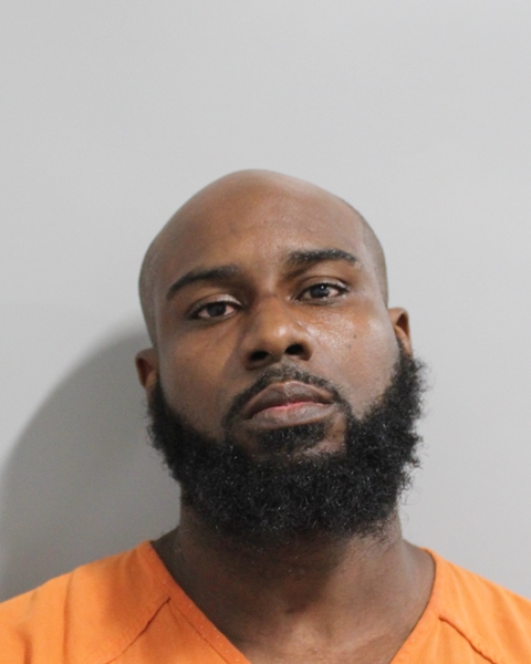Booking photo of Nathan Reeder