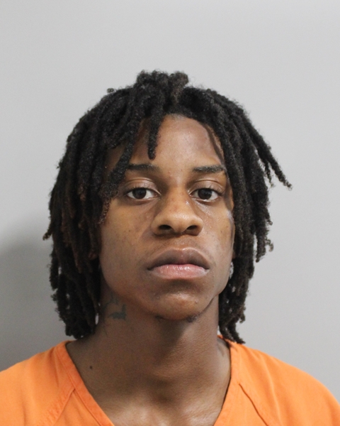 Booking photo of Ladarren Glanton