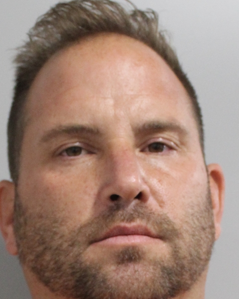 Booking photo of Matthew Plutschuck