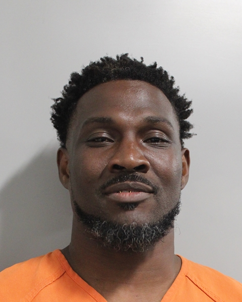 Booking photo of Quinton Everett